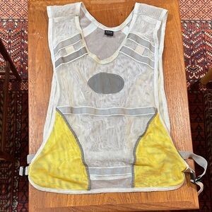 Nathan Lg/XL Reflective Mesh Running Vest